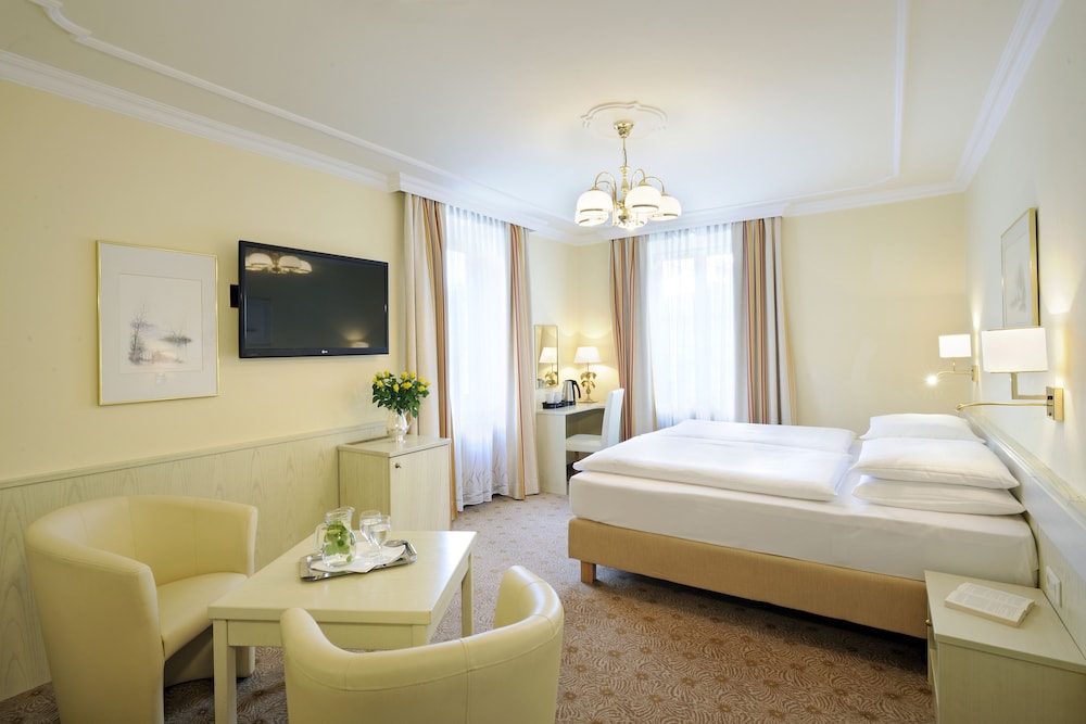 Scherer Hotel 30/52