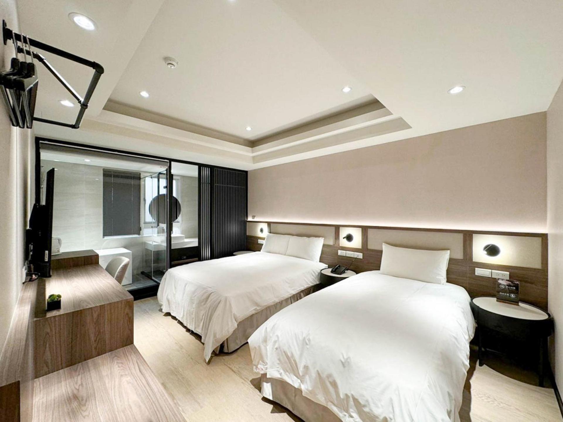 Elite, Sunmei, 1 Double and 1 Single Bed