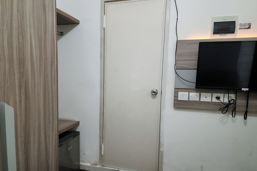Barata Hotel Near Bandara Soekarno Hatta 14/32