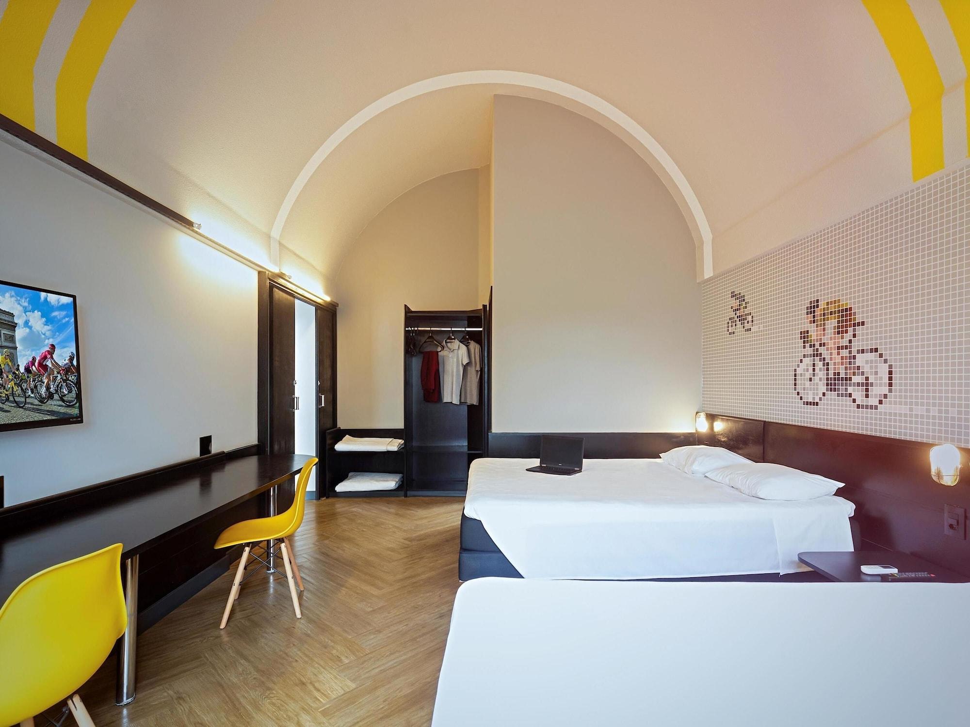 Family, Apartment, Multiple Beds