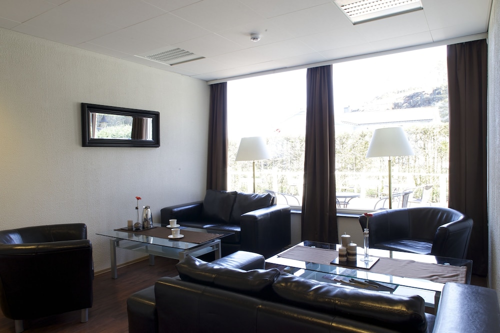 Efinor Hotel Floro 28/45