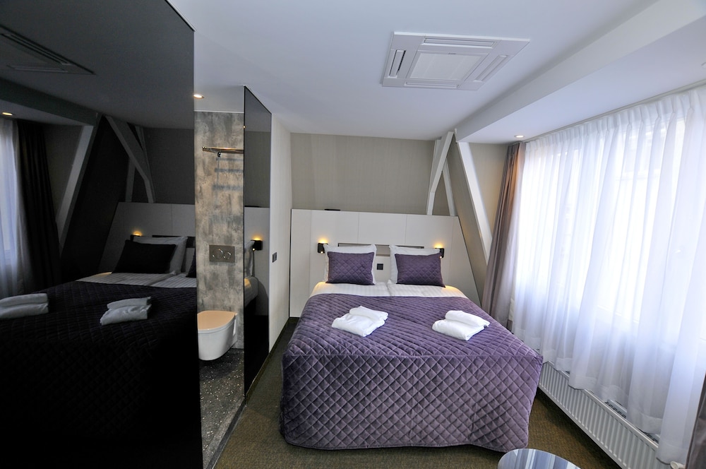 Cityview Hotel 30/35