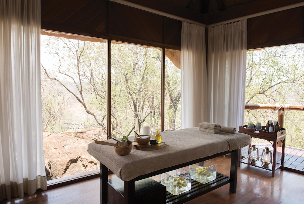 Madikwe Hills 17/50