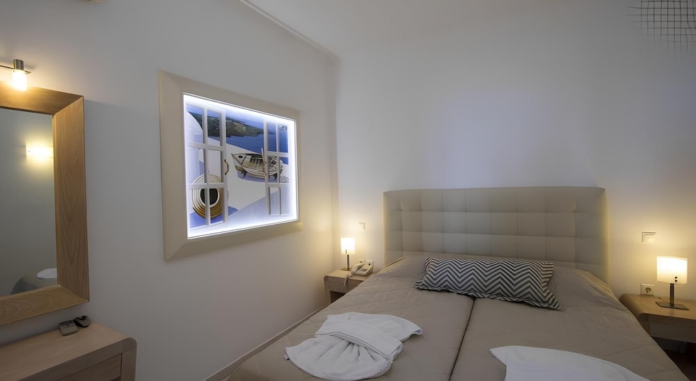 Apartment, Queen Bed, Erato Apartments Santorini 2/8