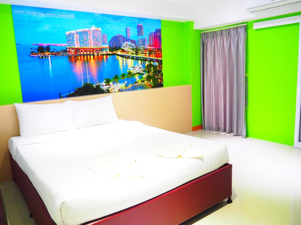 Blue Orchids Hotel 23/66