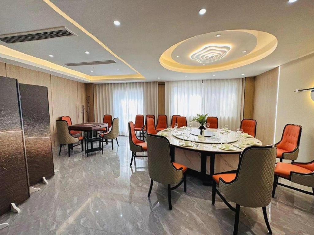Vienna Hotel (Yangzhou Wenchang Pavilion) 34/40