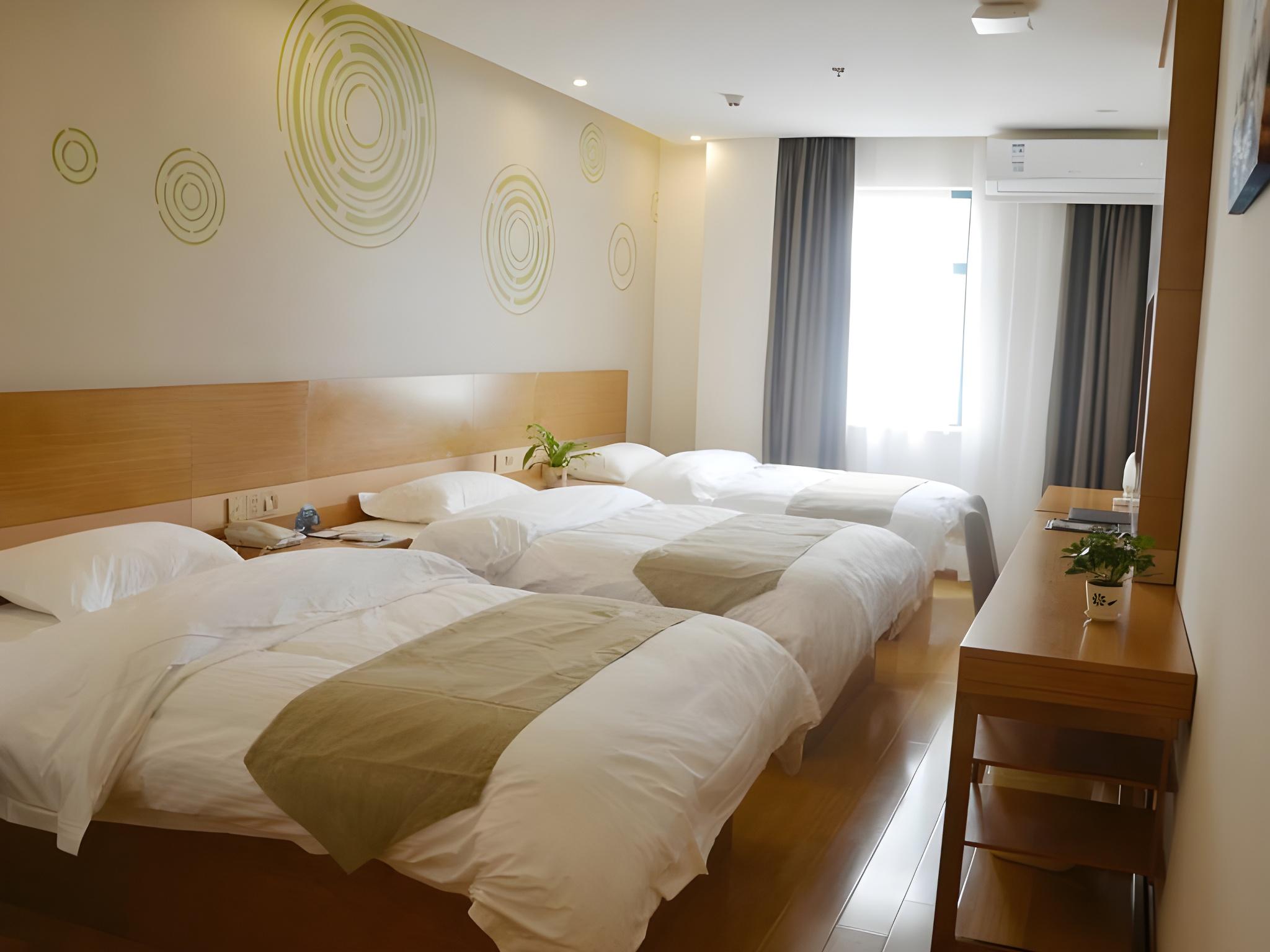 Guest Room, Triple