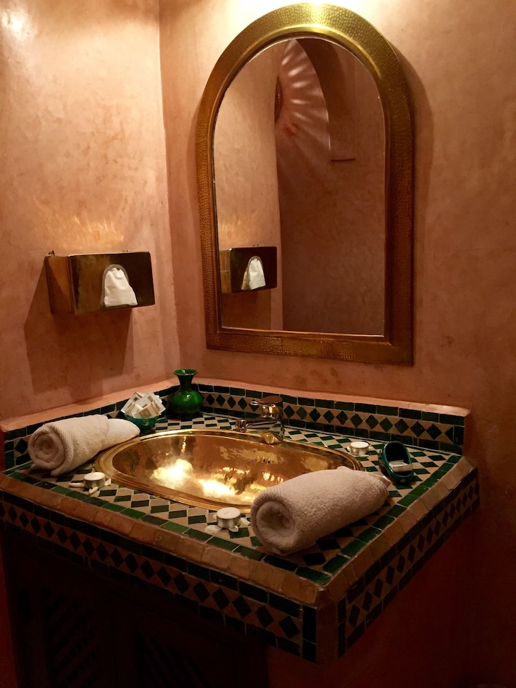 Riad Amina 37/75