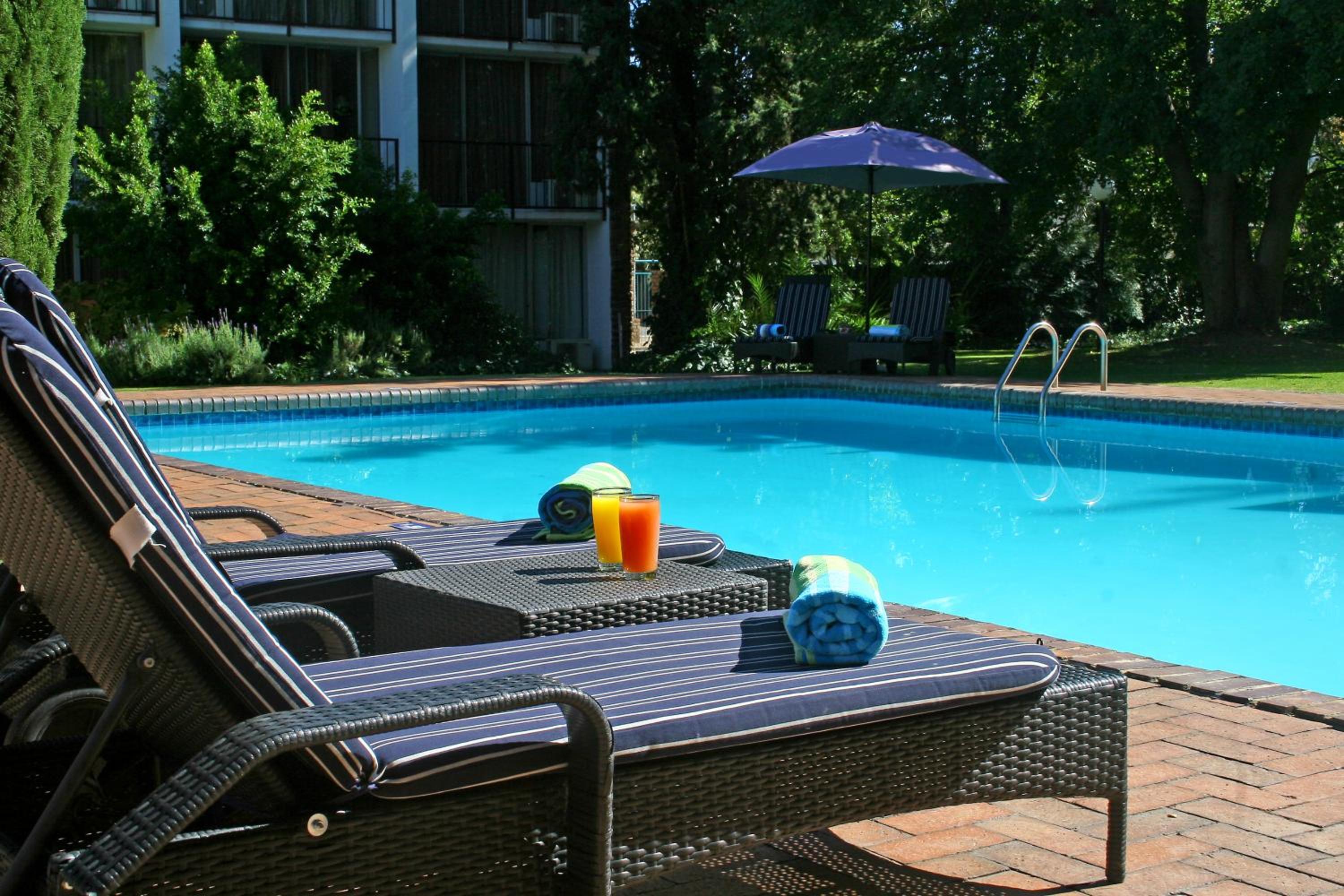 Oudtshoorn Inn Hotel And Conferencing Centre 35/37