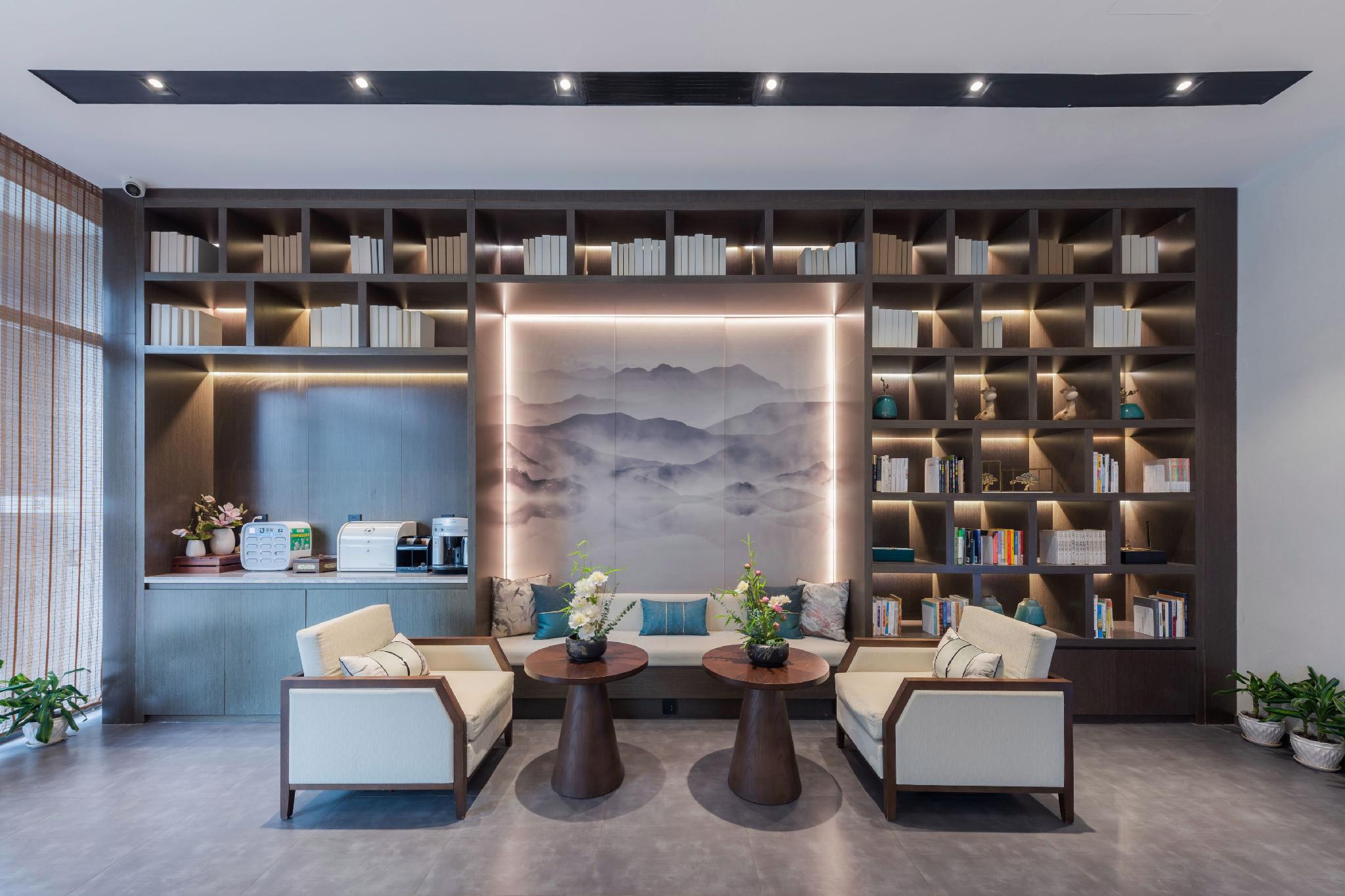 Fairyland Hotel (Kunming Nanping Pedestrian Street Baida) 34/42