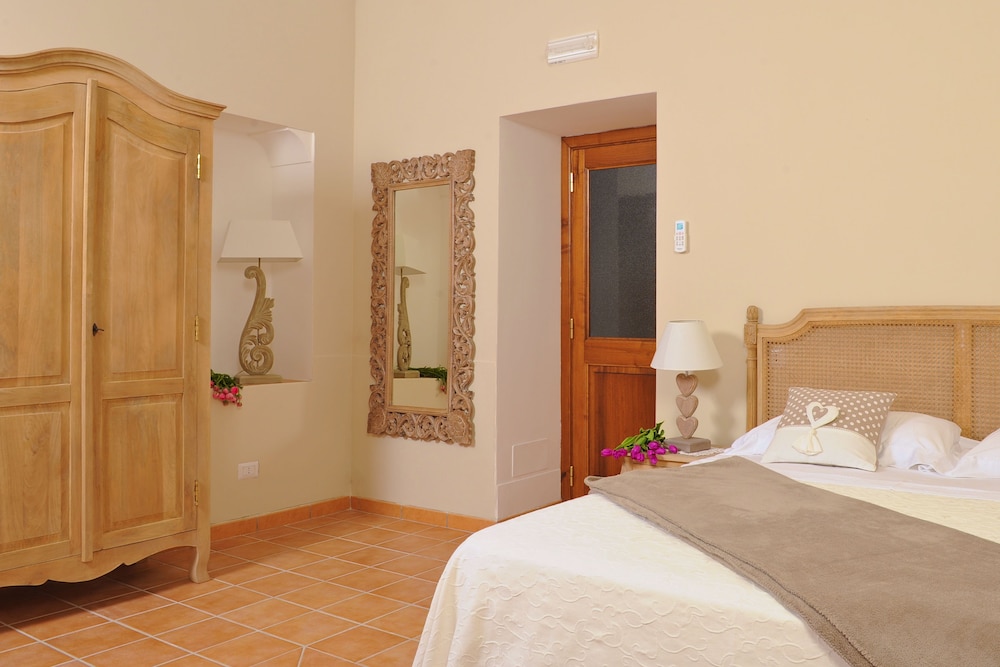 SUPERIOR, DOUBLE BED
