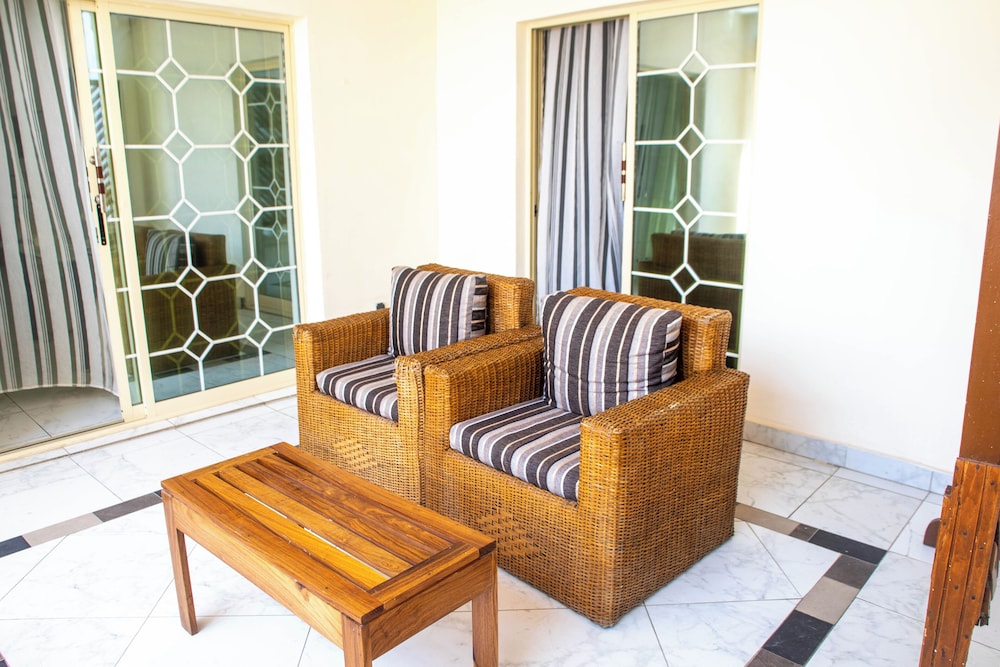 Hôtel Villa Les Orchidées 43/50