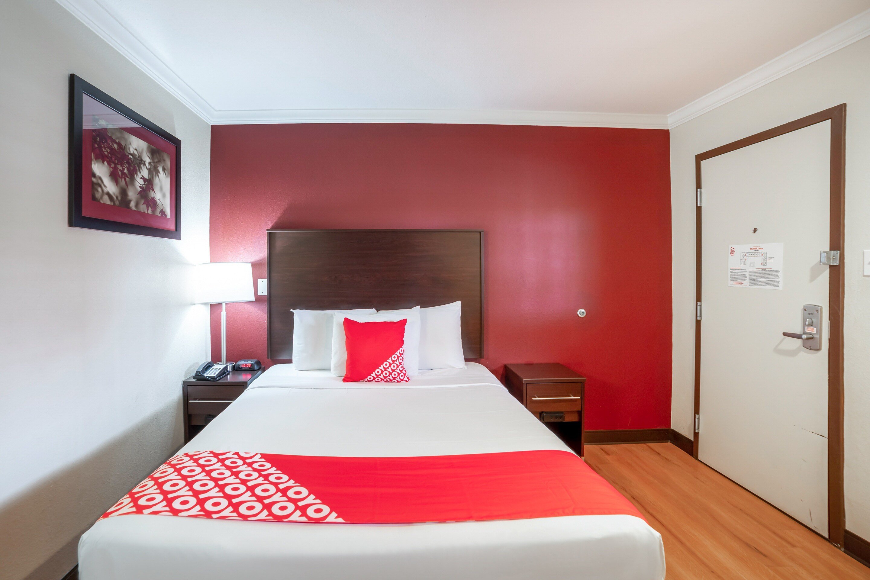 OYO Hotel McAllen Airport South 25/61