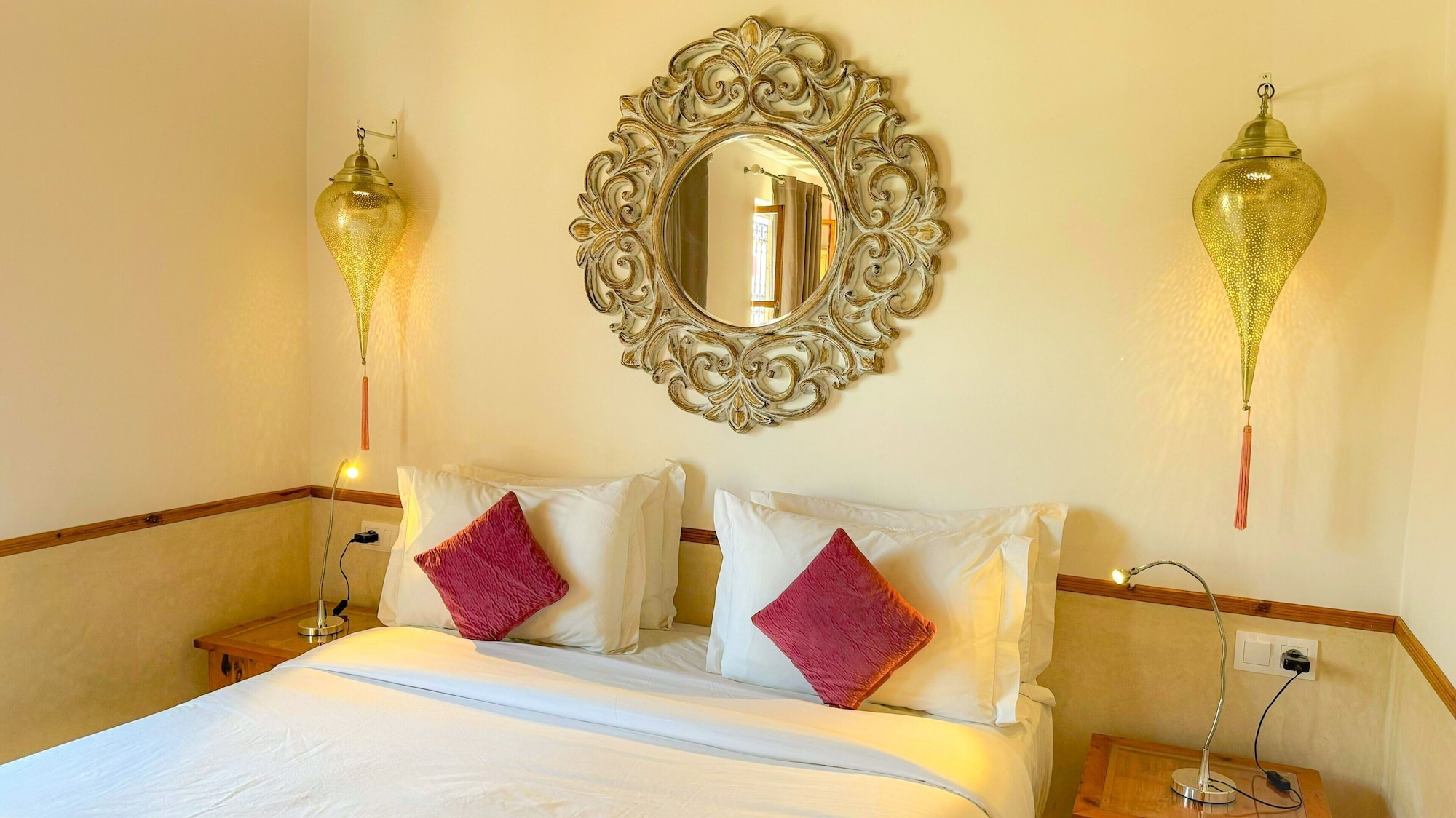 SUPERIOR, DOUBLE BED