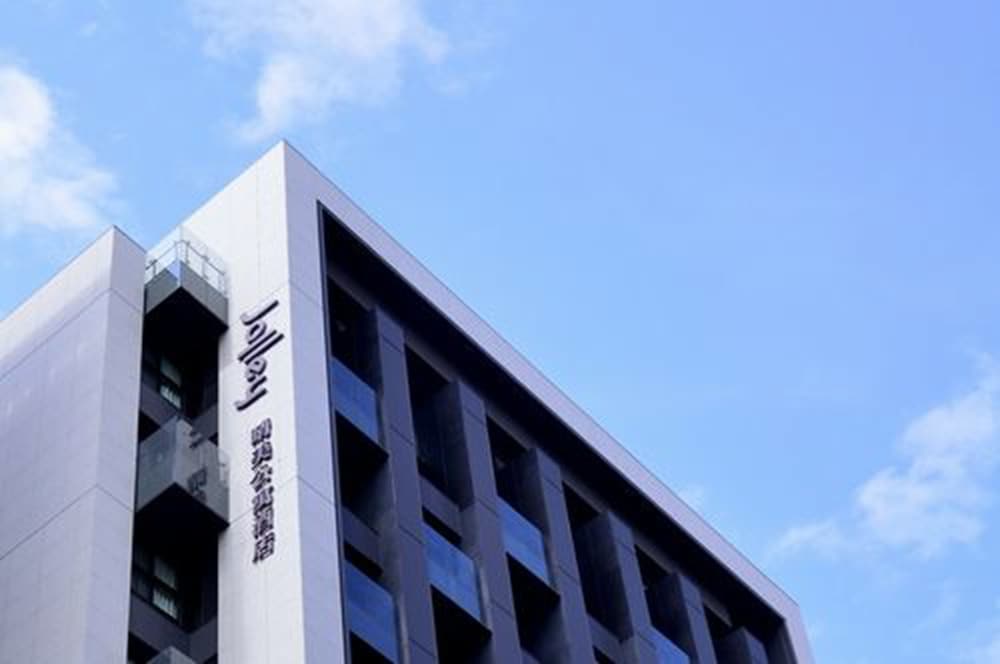 Jolley Hotel 6/71