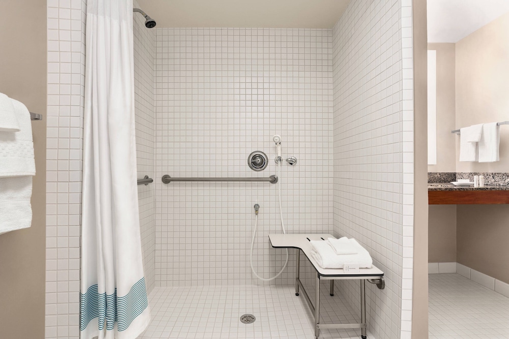 Towneplace Suites By Marriott Springfield 9/37