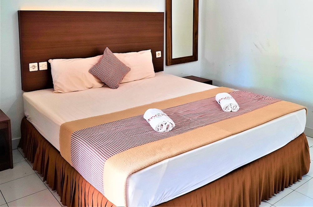 Hotel Perdana by ZUZU 17/65