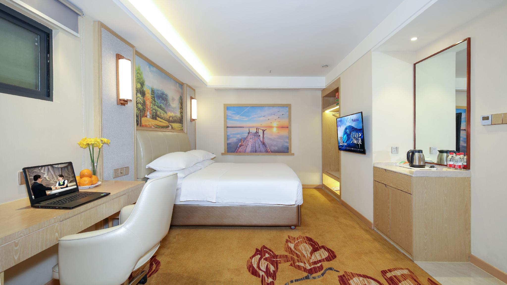 Vienna Hotel (Chengdou Dufu Thatched Cottage Jinsha Site) 20/37