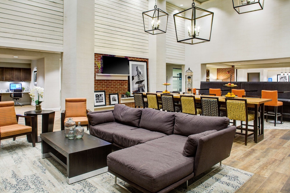 Hampton Inn Suites Pittsburg Ks 30/43