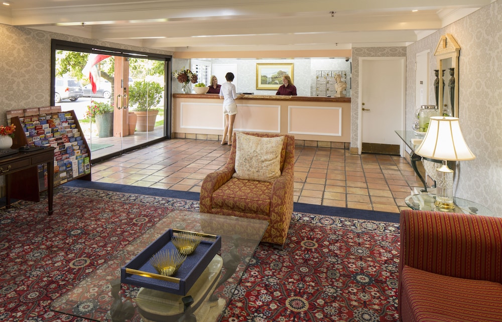 Campbell Inn 30/48