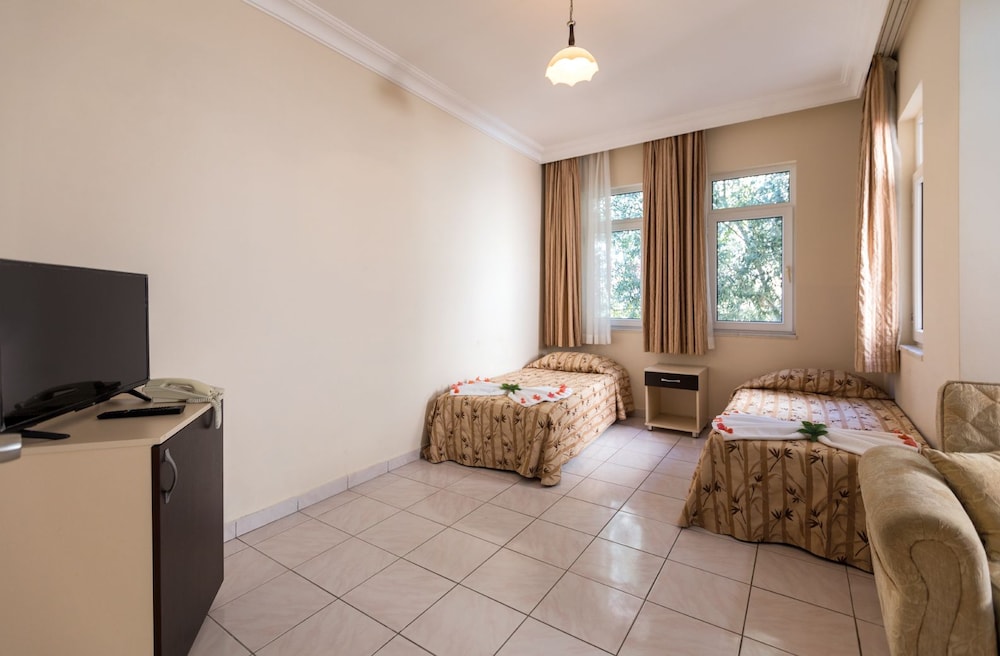 HELIOS HOTEL 20/55