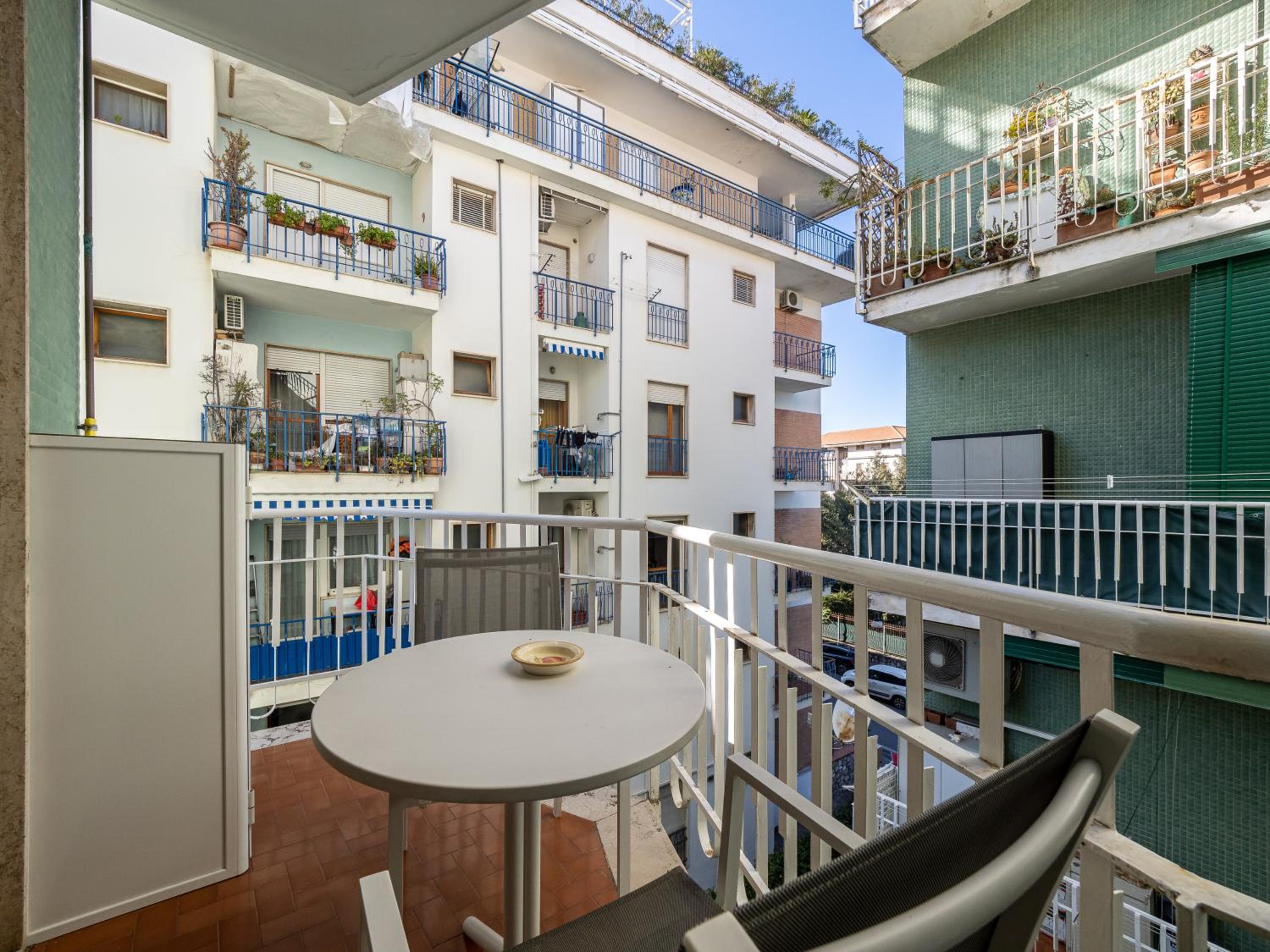 Orange Suites 14/17