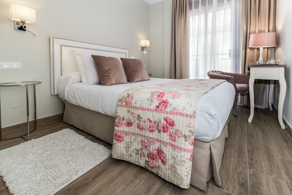 STANDARD, DOUBLE OR TWIN BED