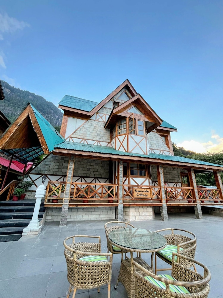MANU ALLAYA(The Resort Spa in the Himalayas) 5/50