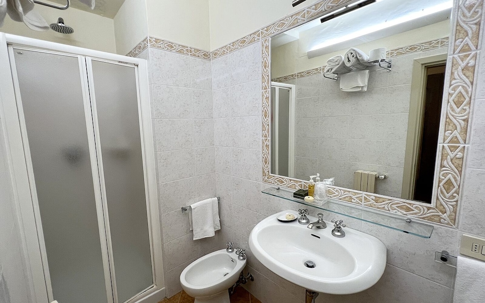 Piccolo Hotel Cortona 44/48