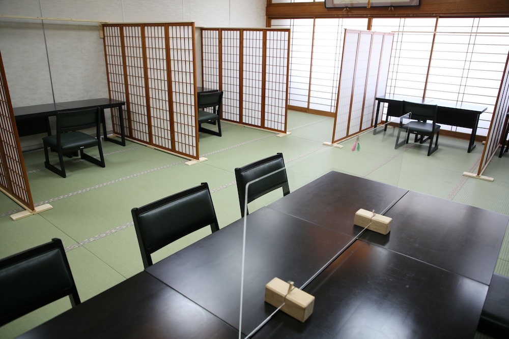 Japanese Inn "Iwaso" 28/43