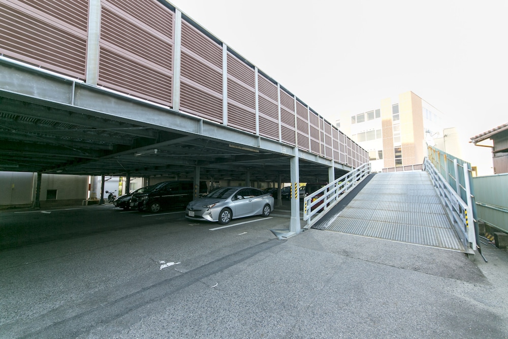 Plaza Hotel Toyota 44/49
