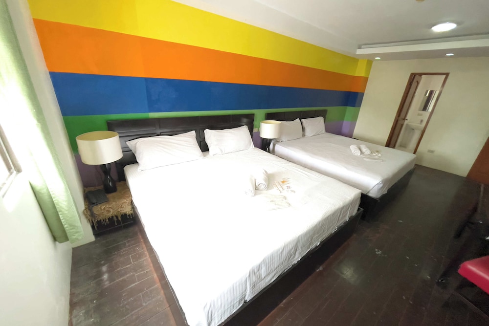 Fave Hotel Angeles City 22/37