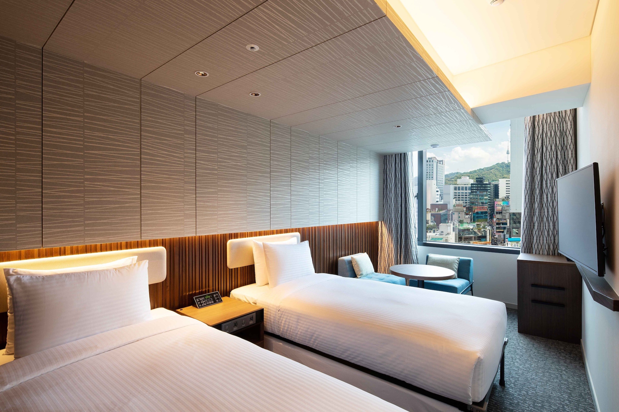 COMFORT, TWIN BEDS