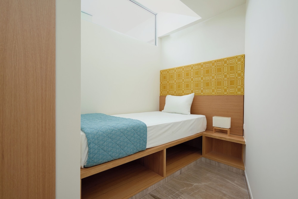 Suite, 1 Double and 1 Single Bed, Beach Front