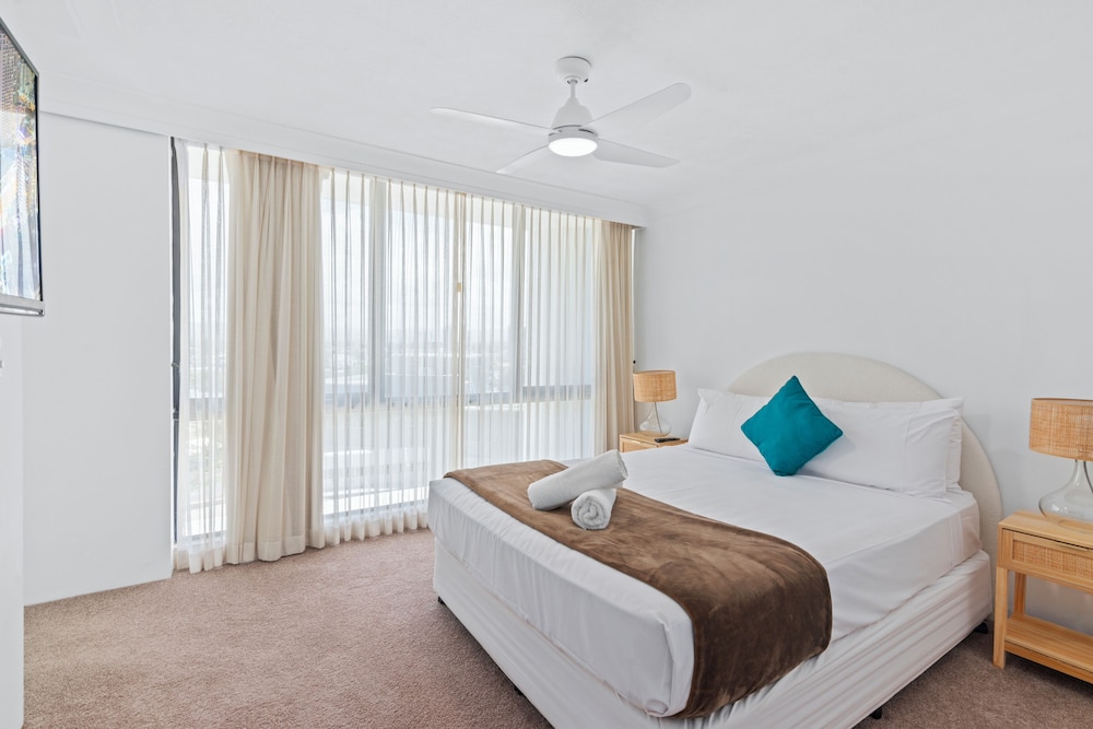 2 BEDROOMS, OCEAN VIEW