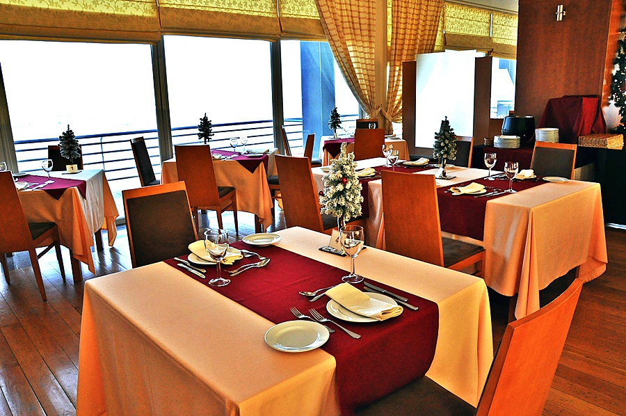 restaurant cafeteria