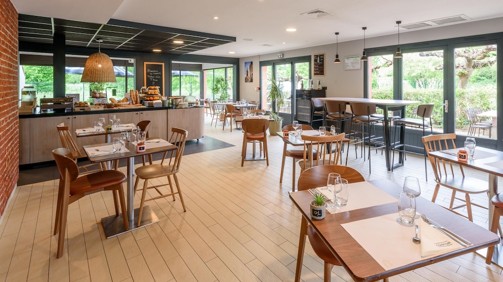 restaurant cafeteria