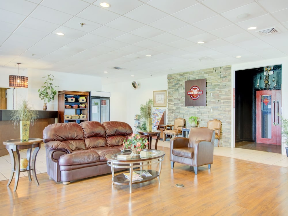 OYO Hotel Dundee By Crystal Lake 23/50