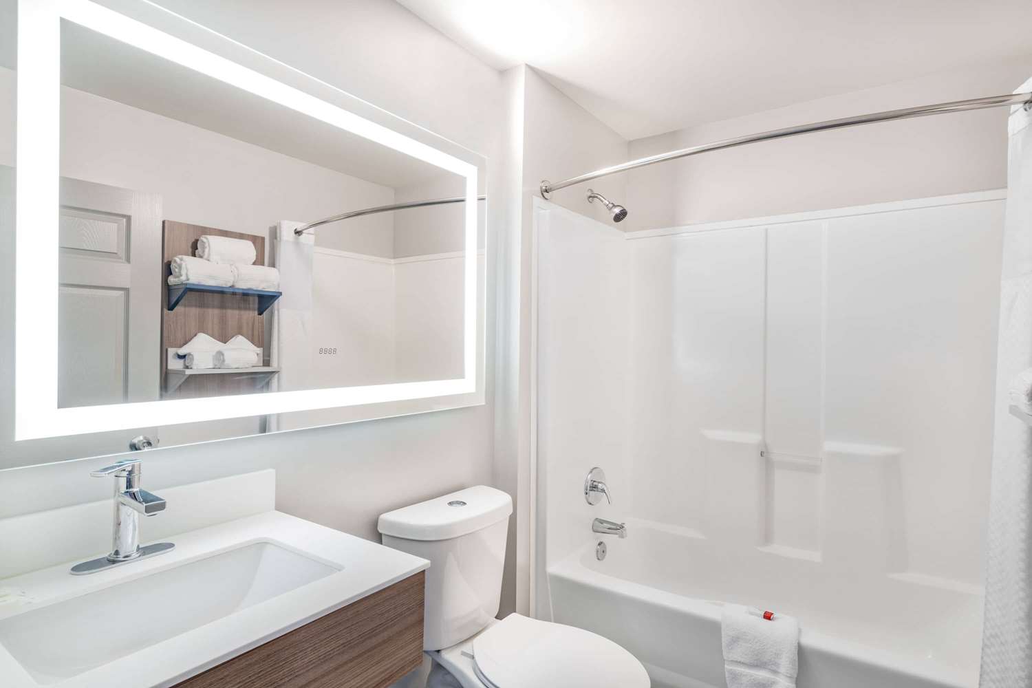 Microtel Inn & Suites by Wyndham Athens 42/45