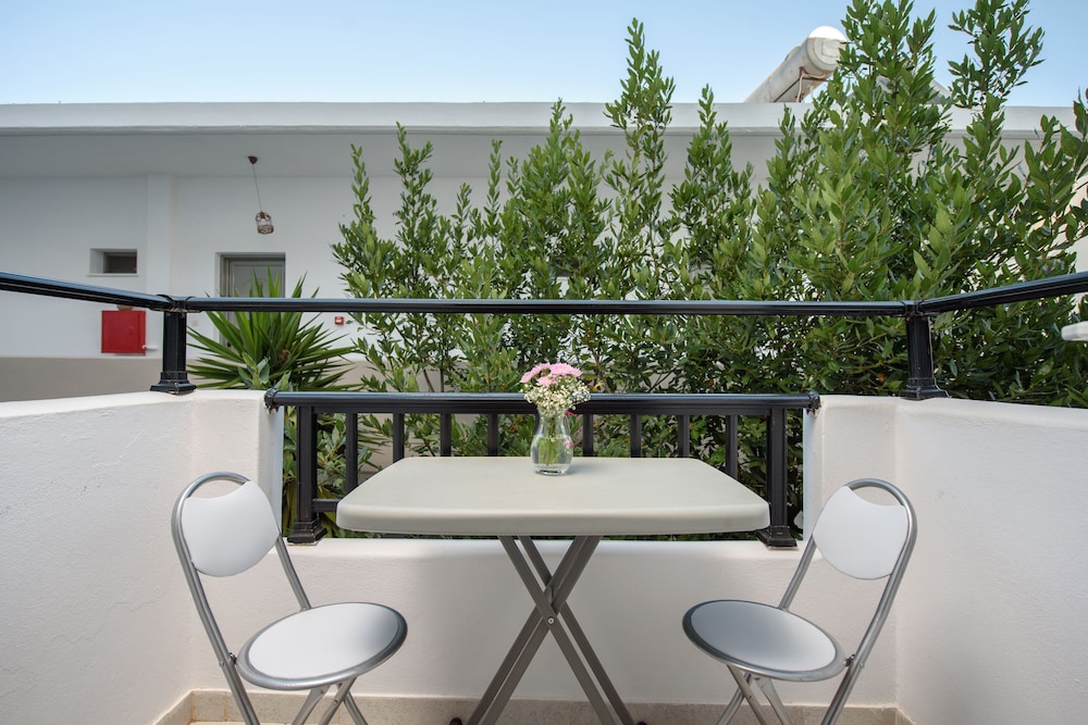Antigoni Hotel 22/32
