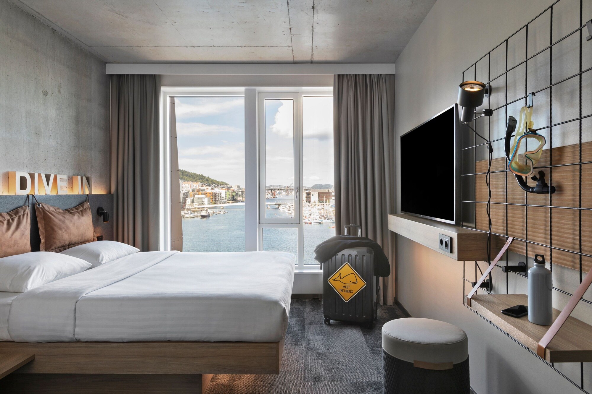 Room, Queen Bed, Sea View