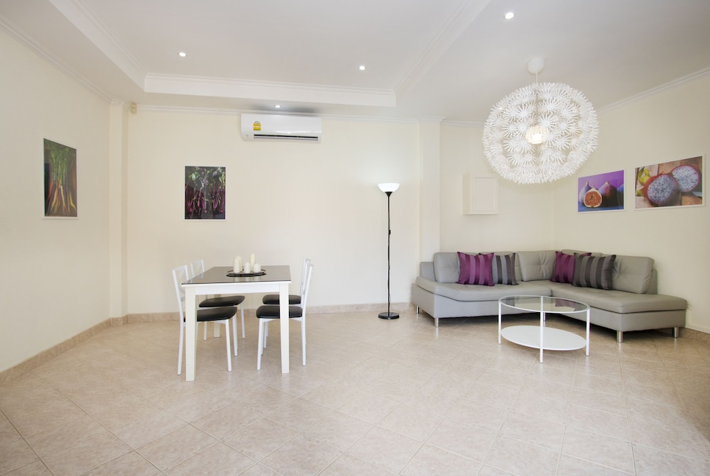 Avoca Pool Villas 33/50