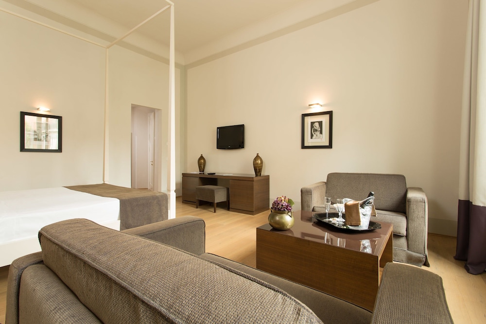 Hotel Orto Dei Medici 31/51