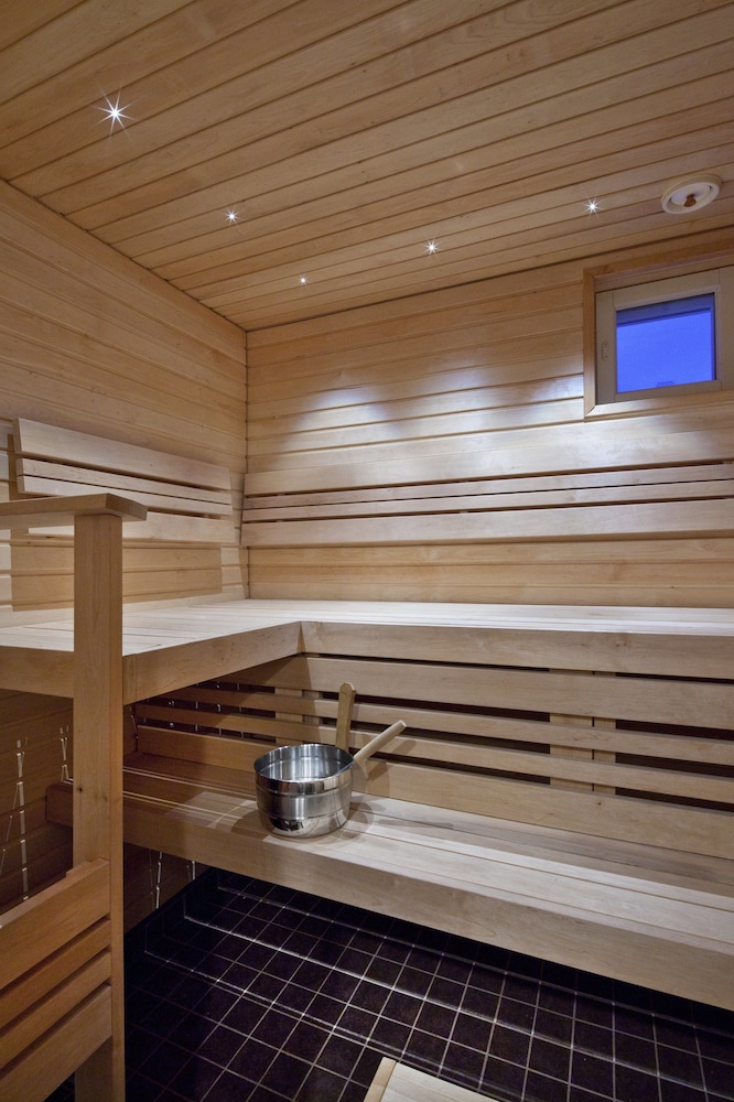 swimming pool spa