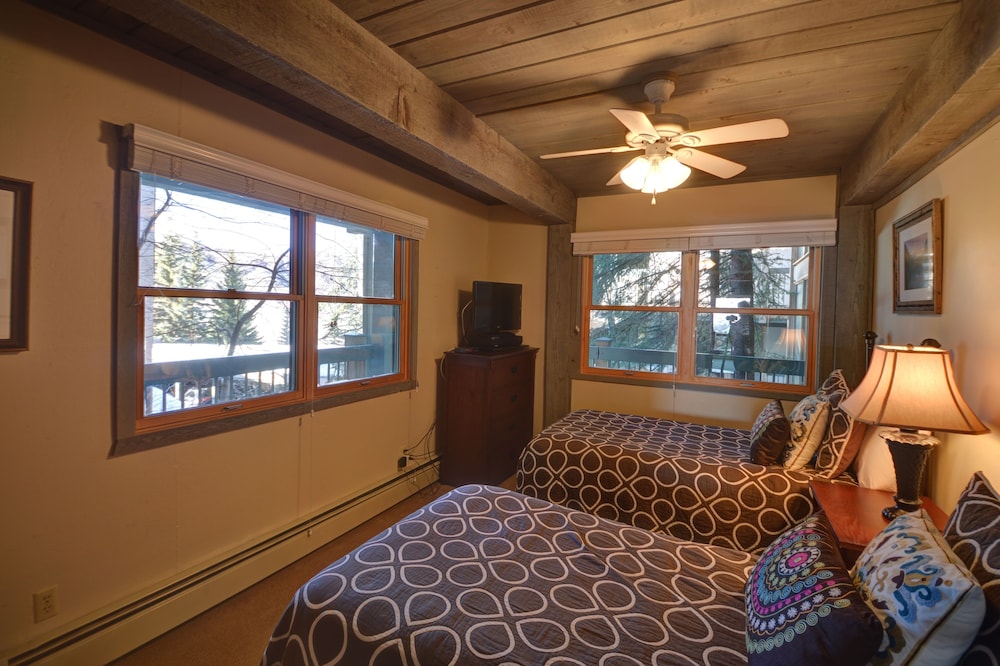 Top of the Village - Destination Hotels & Resorts 41/56