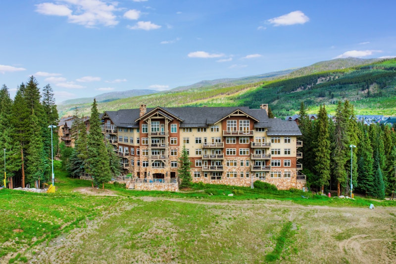 Lone Eagle and Timbers Condominiums 2/50