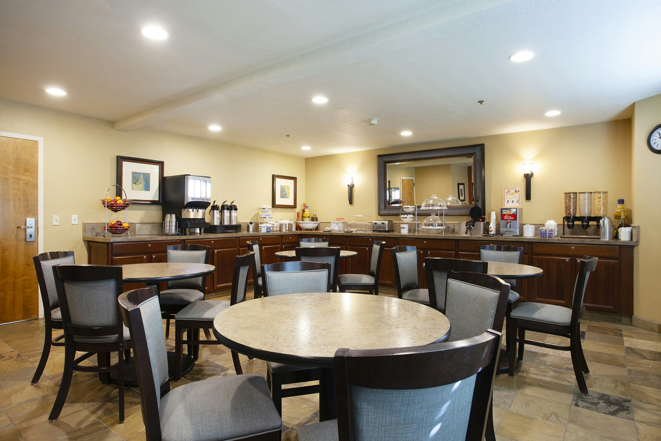 Mountain Home Inn 18/25
