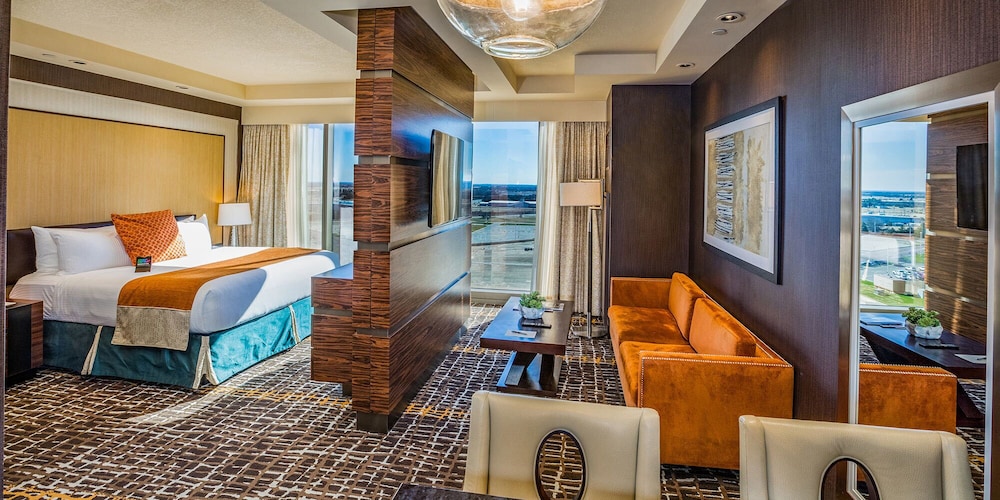 Tower, Spa, Suite, King Bed
