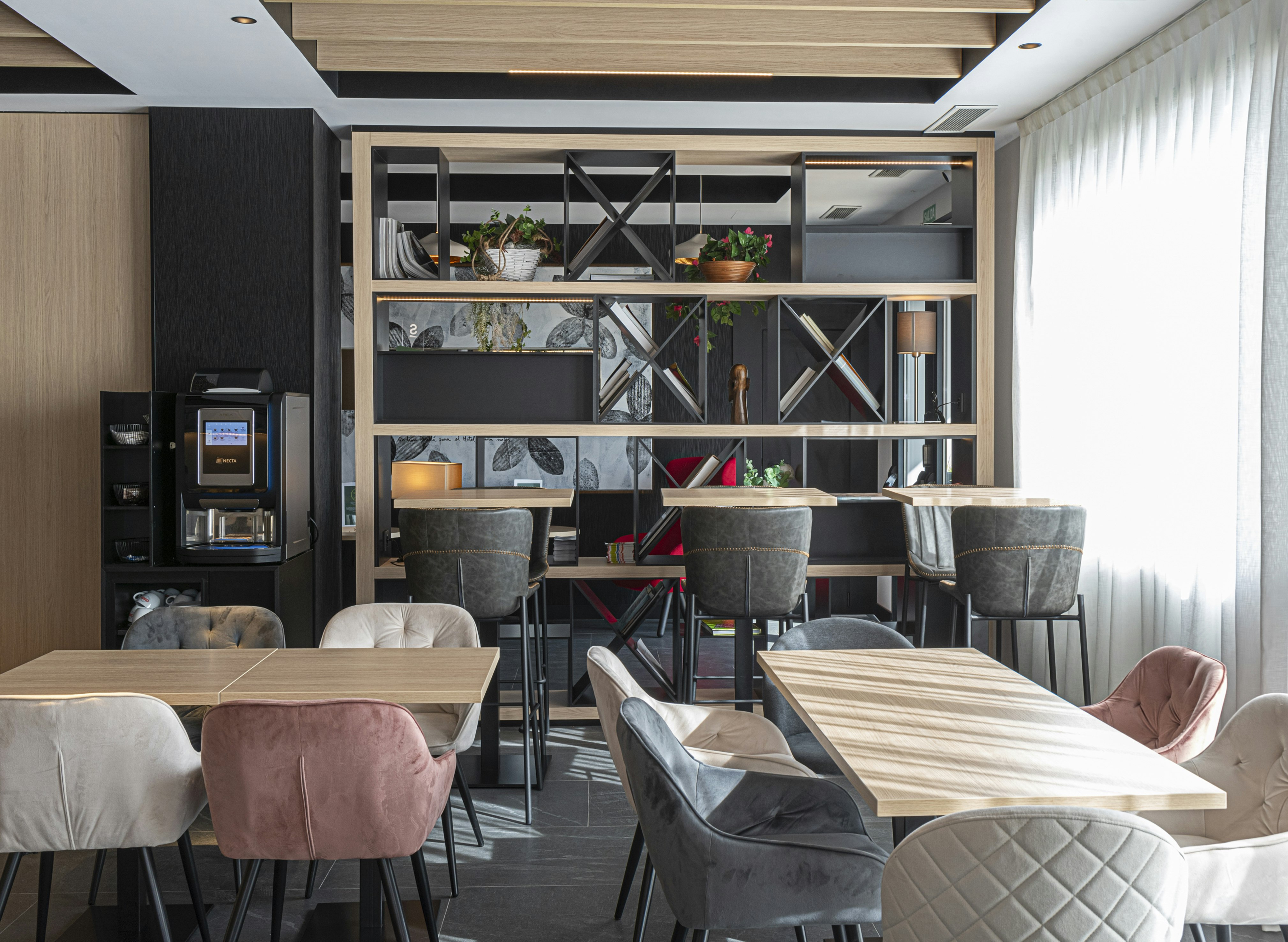 Hotel Sercotel Plana Suites 42/53
