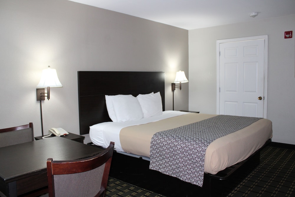Savannah Inn 33/60